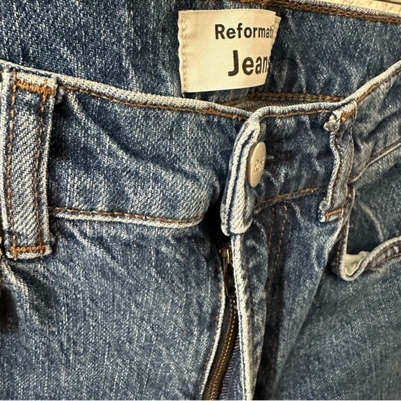 Reformation Liza High Rise Straight Jean - Huntington 25 - Picture 4 of 10